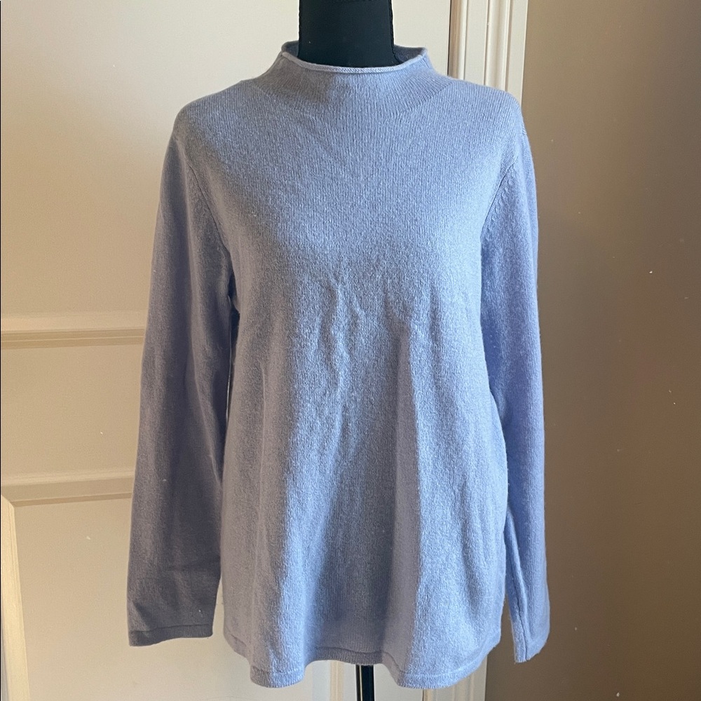 Tyler Boe Sky Blue Long Sleeve 100% Cashmere Sweater Size Medium